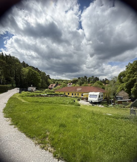Weitläufiges Grundstück im Grünen