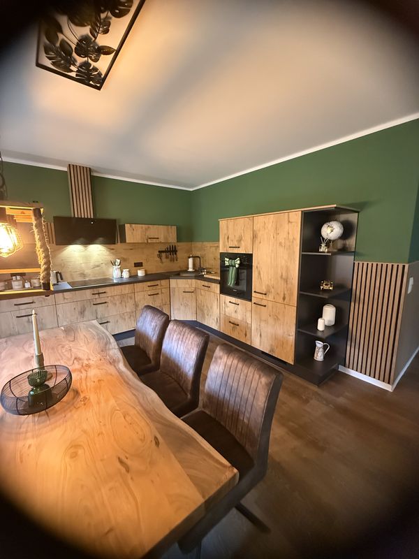 Essplatz mit Sideboard